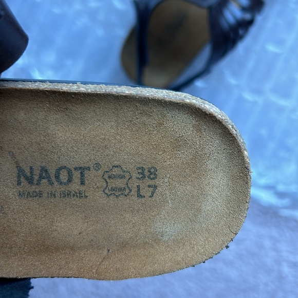 Naot women’s all leather, strapped sandals in black and brown. - Picture 6 of 6
